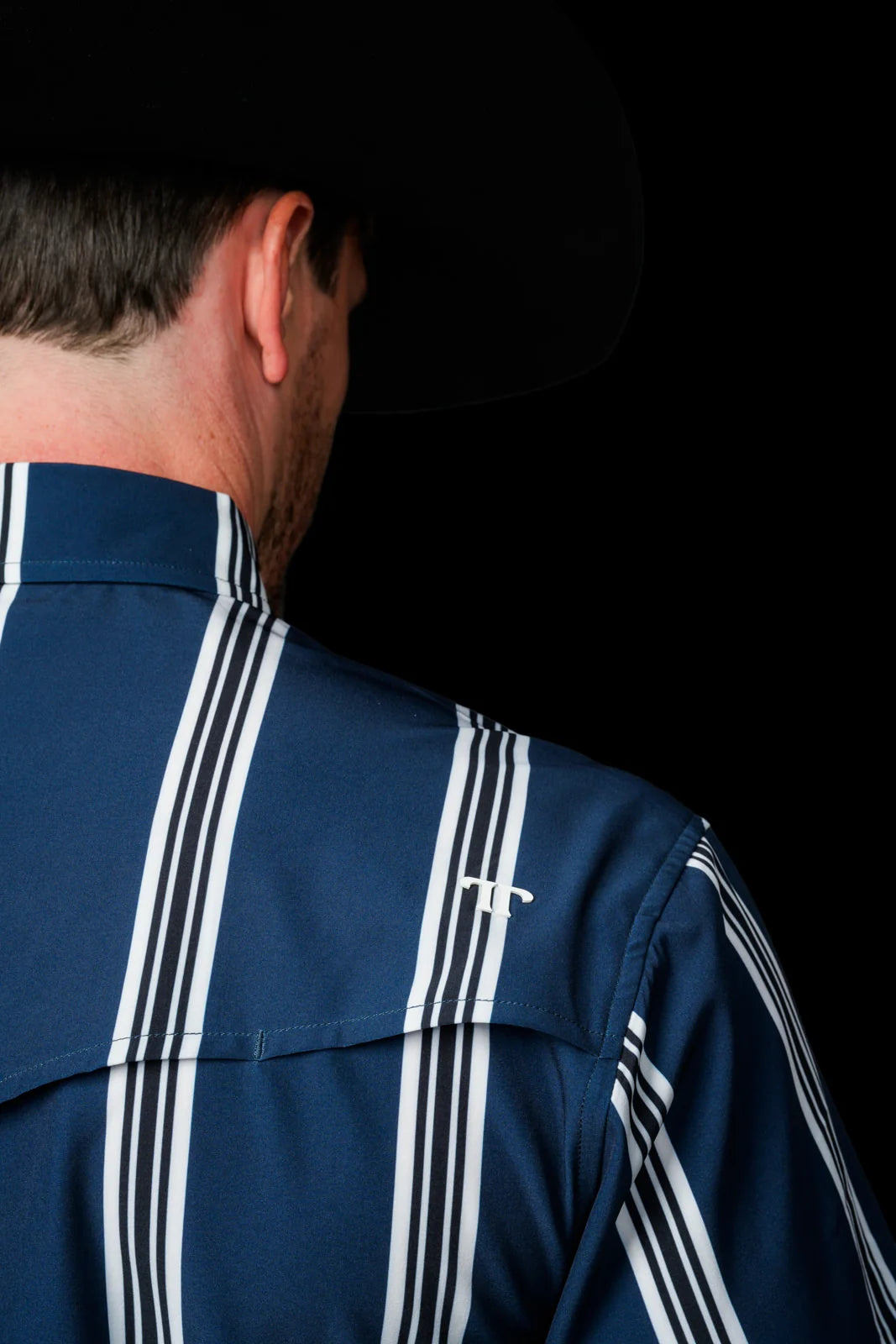 Hatfield  Short Sleeve Pearl Snap Shirt