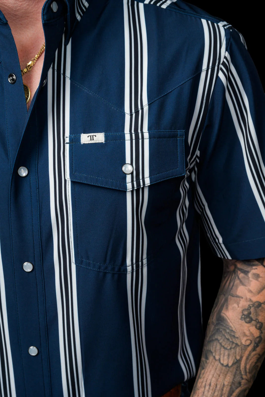 Hatfield  Short Sleeve Pearl Snap Shirt