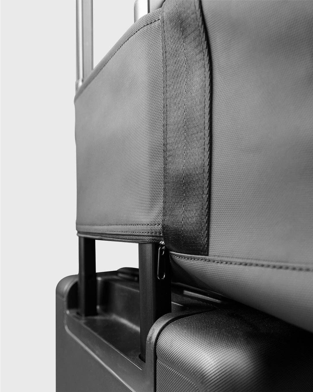 Cascade Duffle Bag - Standard - Black