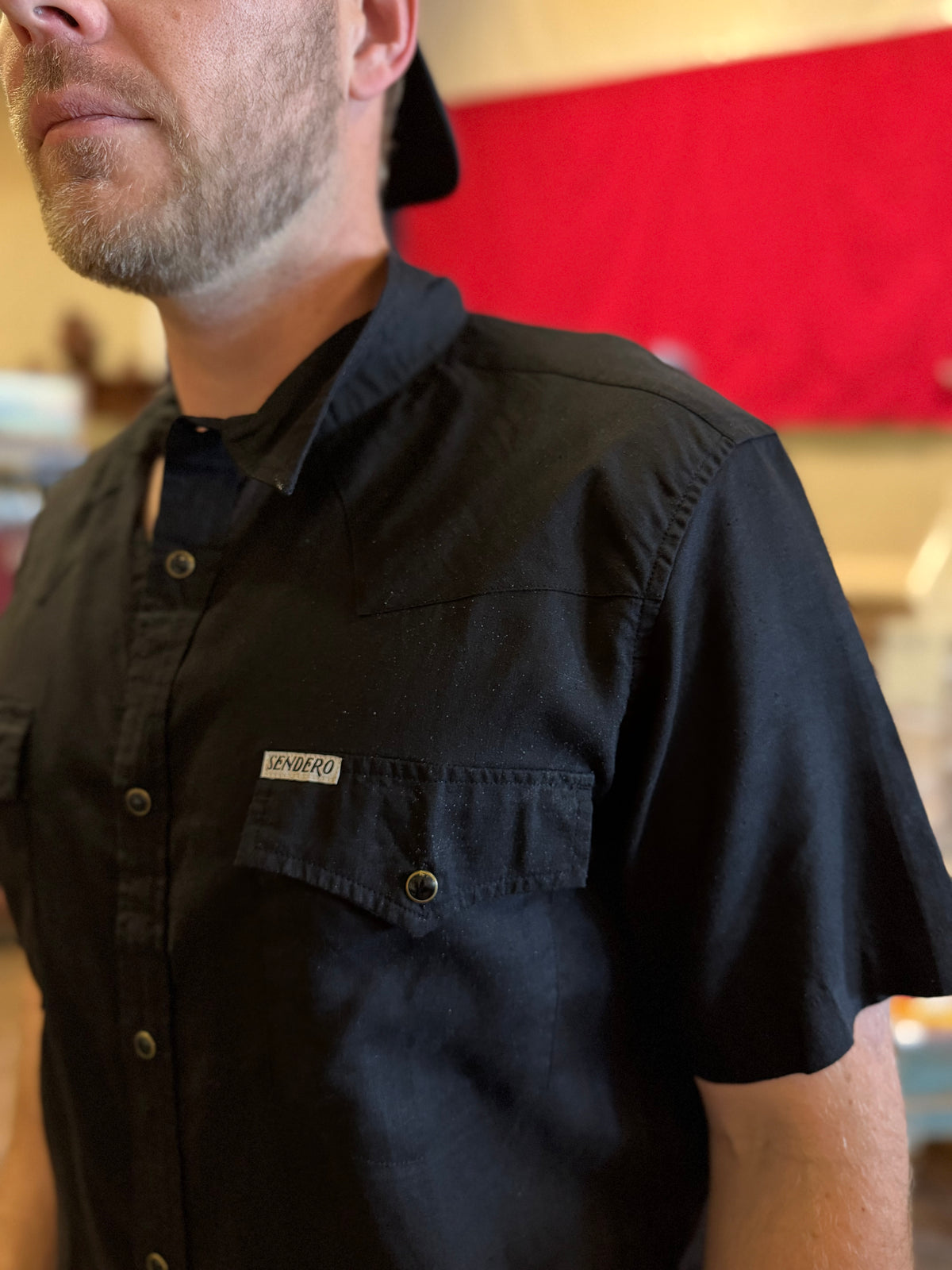 The Wyatt Pearl Snap SS - Black