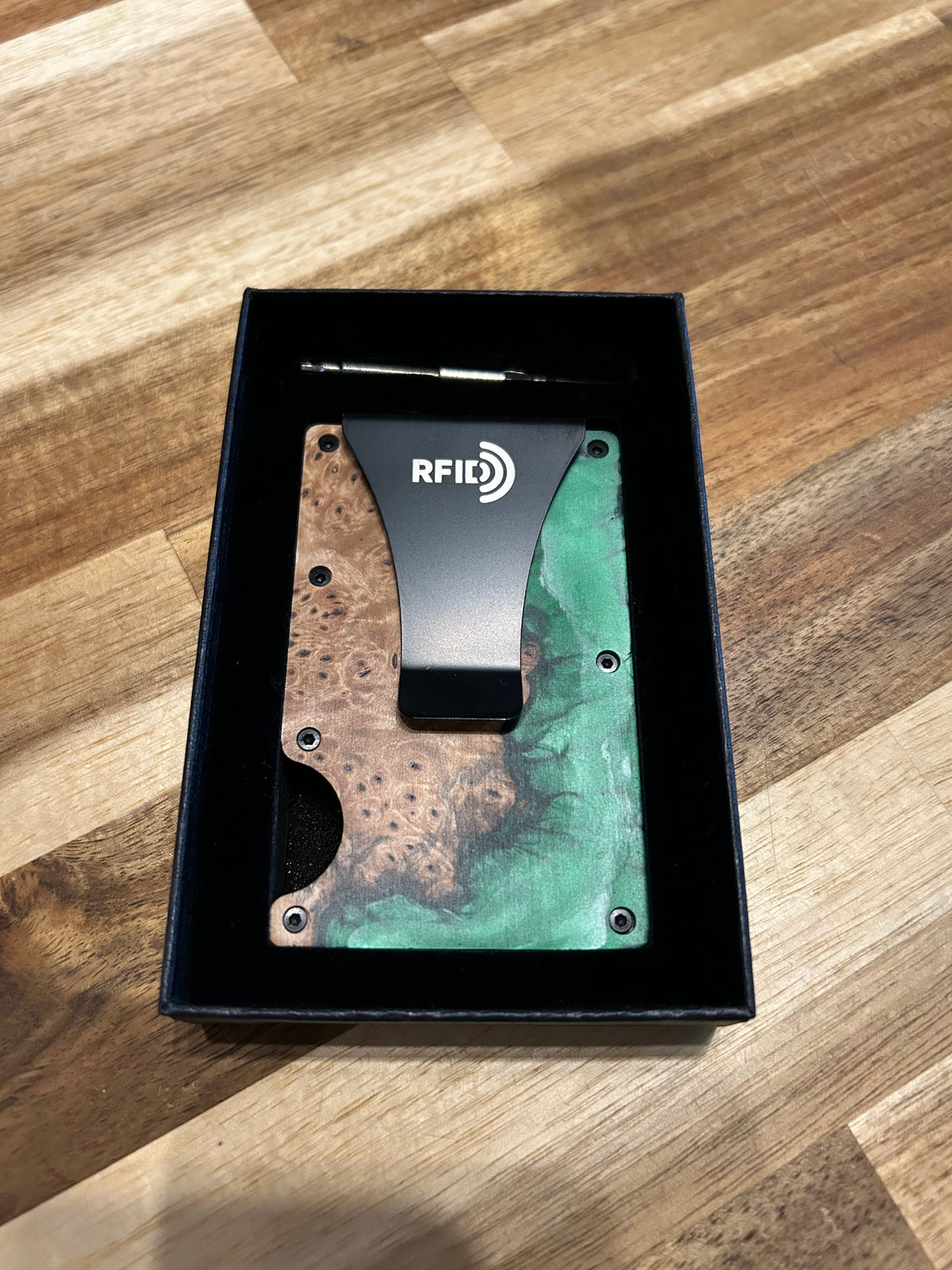 Wood and Resin Wallet - Green