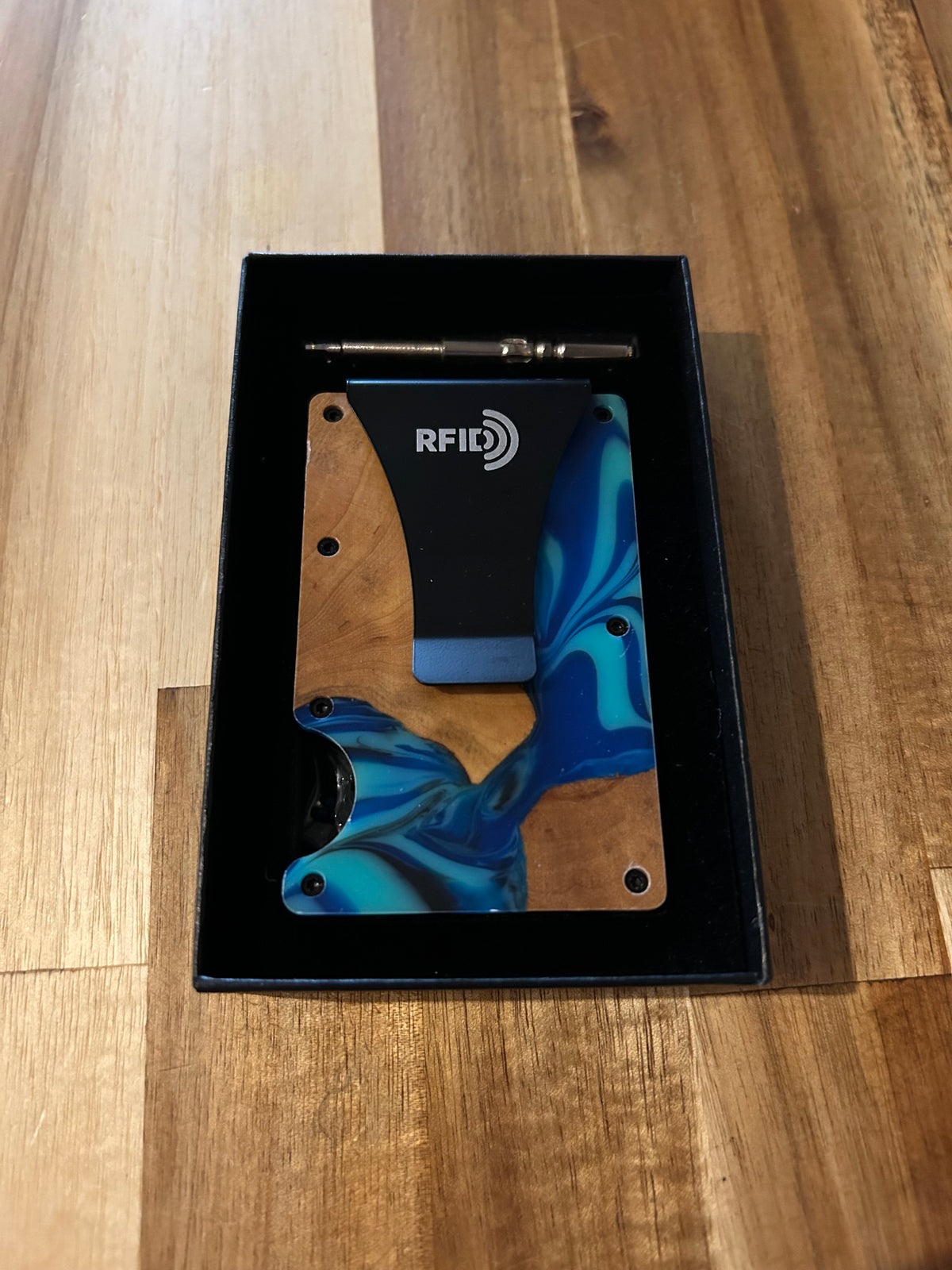 Wood and Resin Wallet - Fluorescent Green/Blue