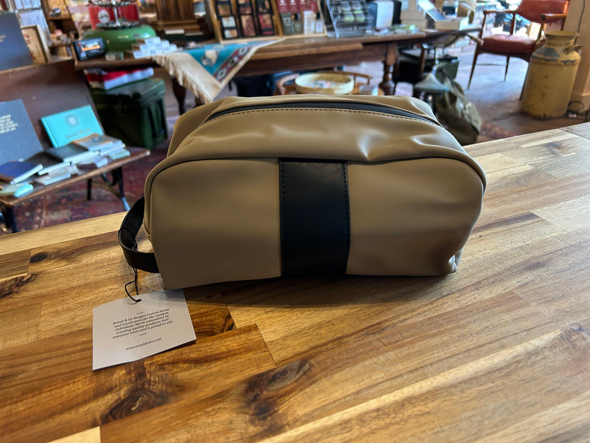 HUDSON TOILETRY BAG