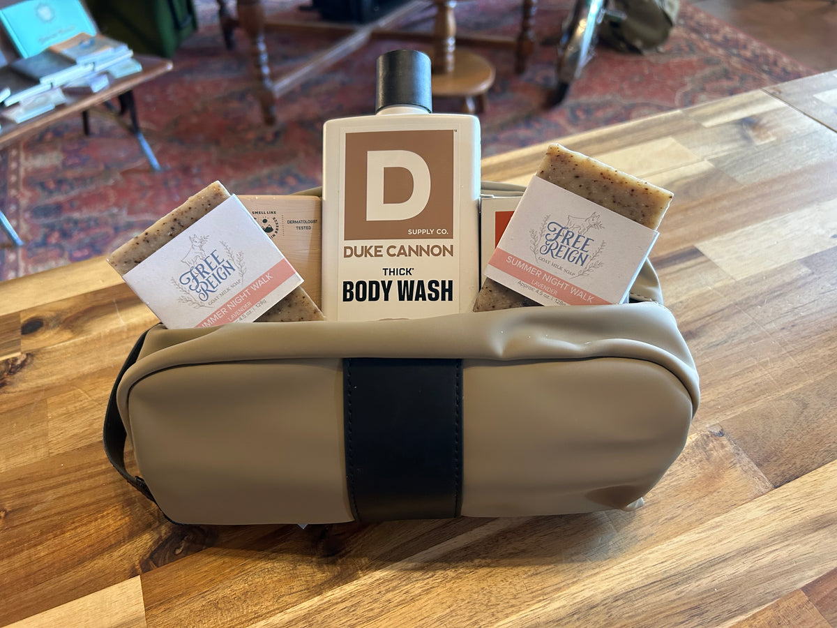 HUDSON TOILETRY BAG