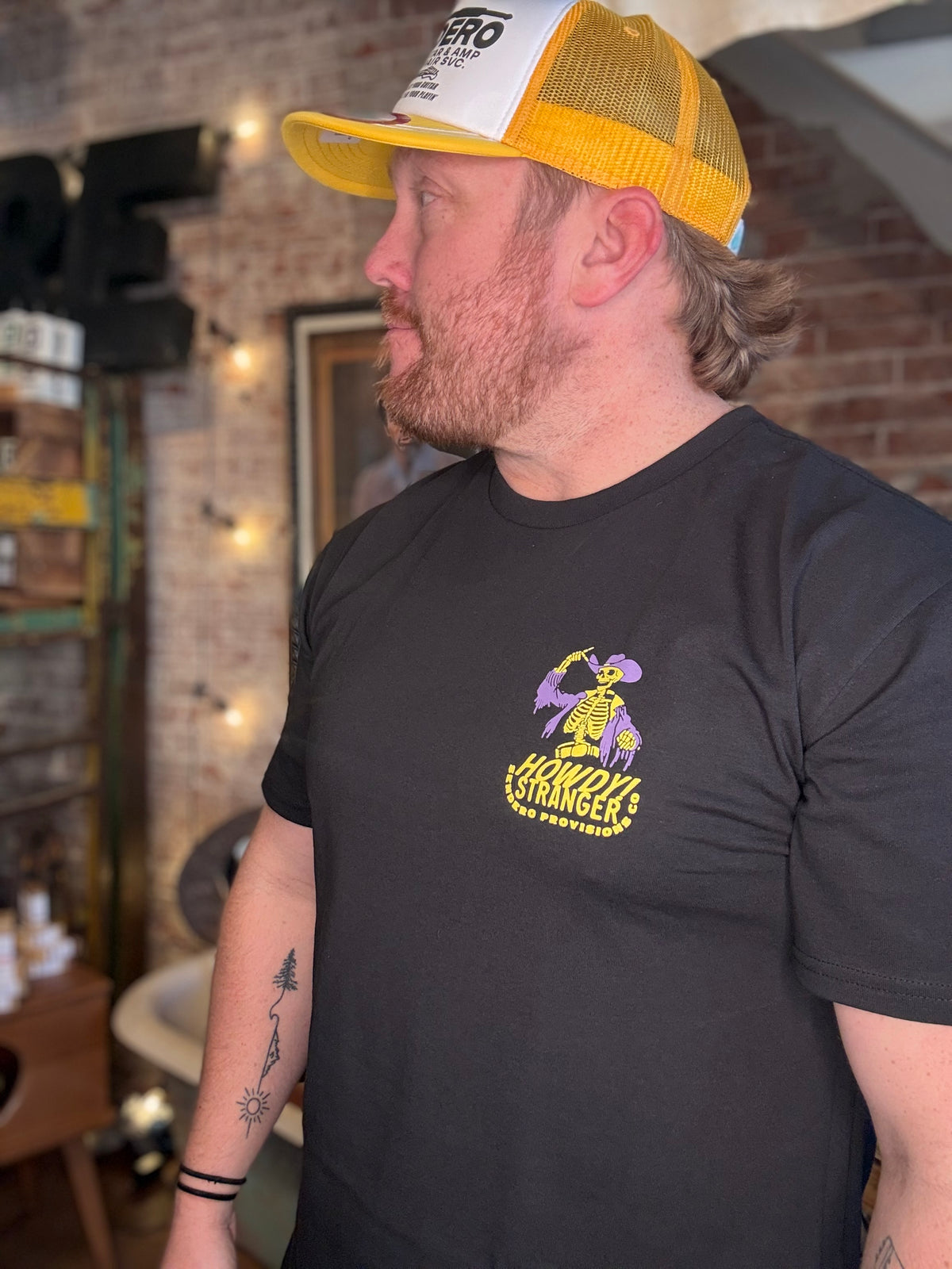 Howdy Stranger T-Shirt - Black