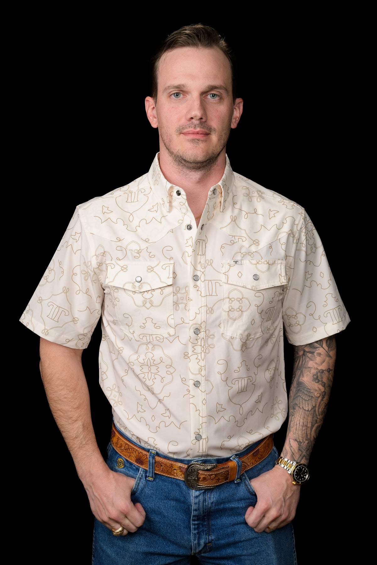 THE CARSON IN BEIGE SHORT SLEEVE PEARL SNAP