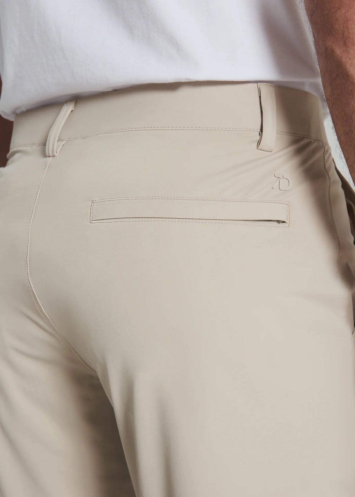 Zuma 8" Short