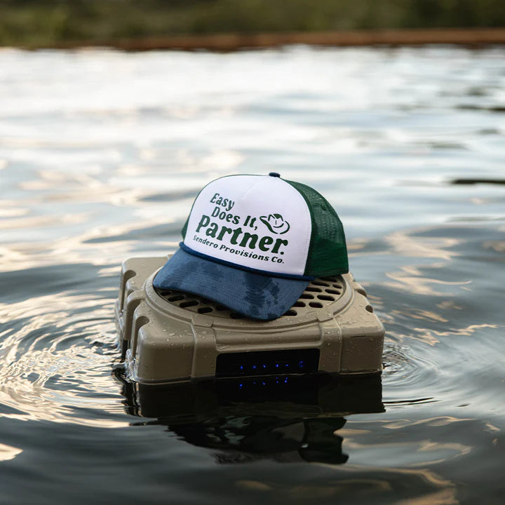 easy does it hat/green