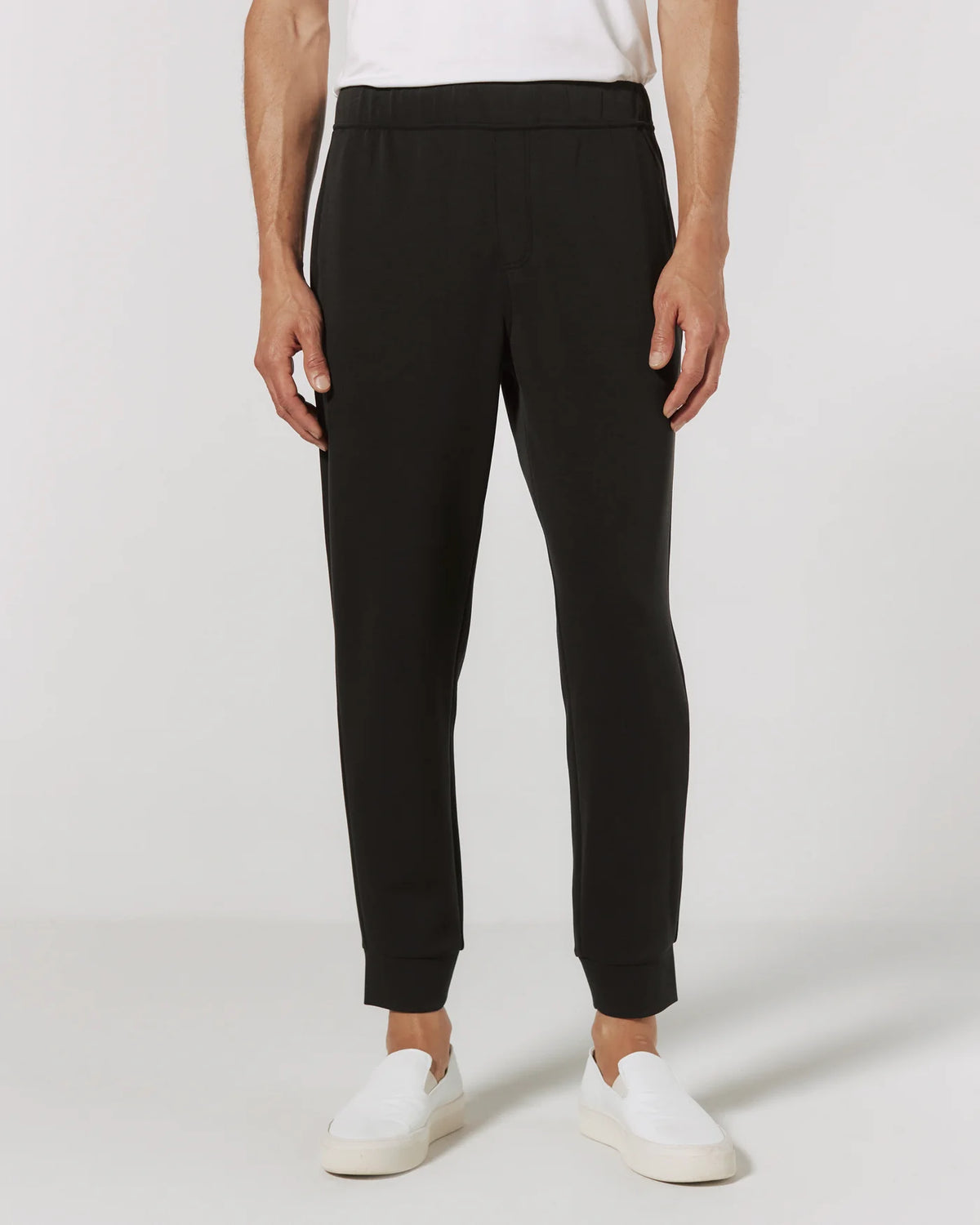 REV Jogger - Black
